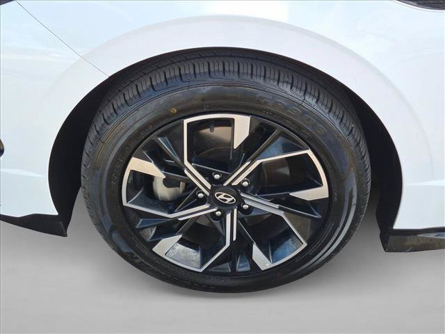 Used 2025 Hyundai Sonata SEL FWD image 29