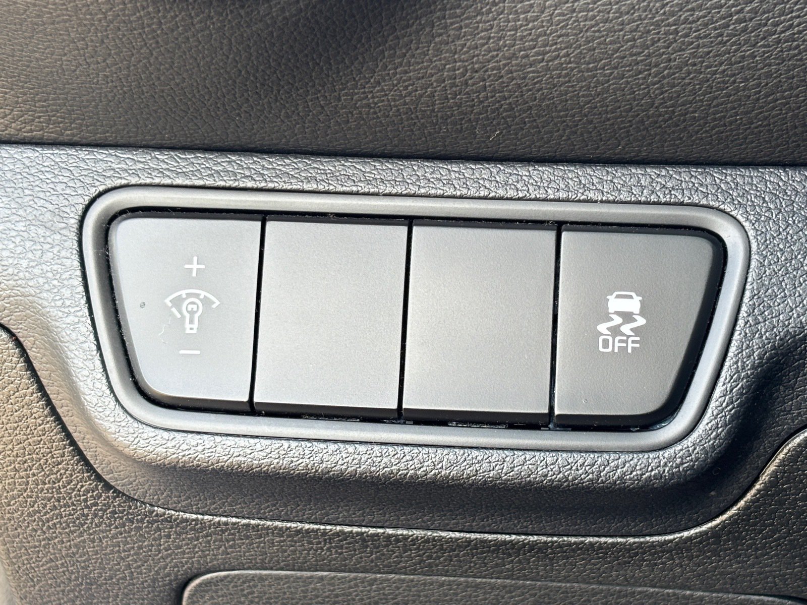 Certified 2023 Kia Forte LXS FWD image 26