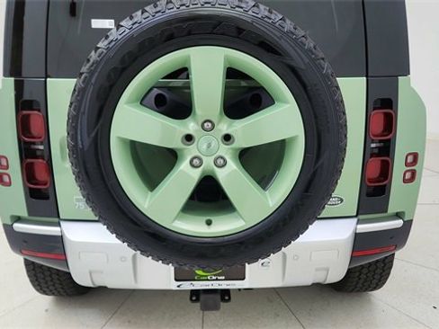 Used 2023 Land Rover Defender 110 75th Limited Edition image 11