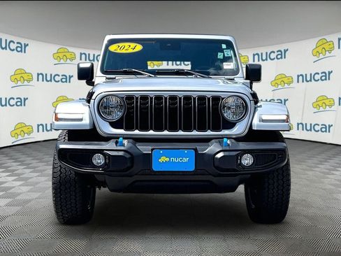 Used 2024 Jeep Wrangler Unlimited AWD/4WD image 2