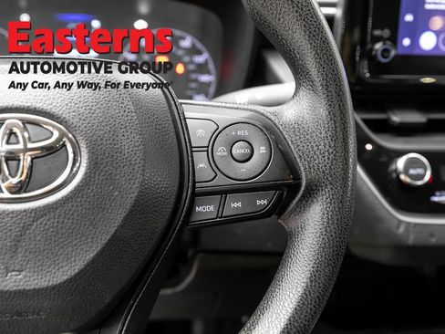 Used 2024 Toyota Corolla LE w/ LE Convenience Package FWD image 16
