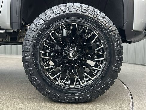 Used 2025 GMC Sierra 3500 Denali Ultimate image 10