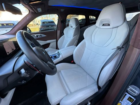 Used 2025 BMW XM AWD/4WD image 22