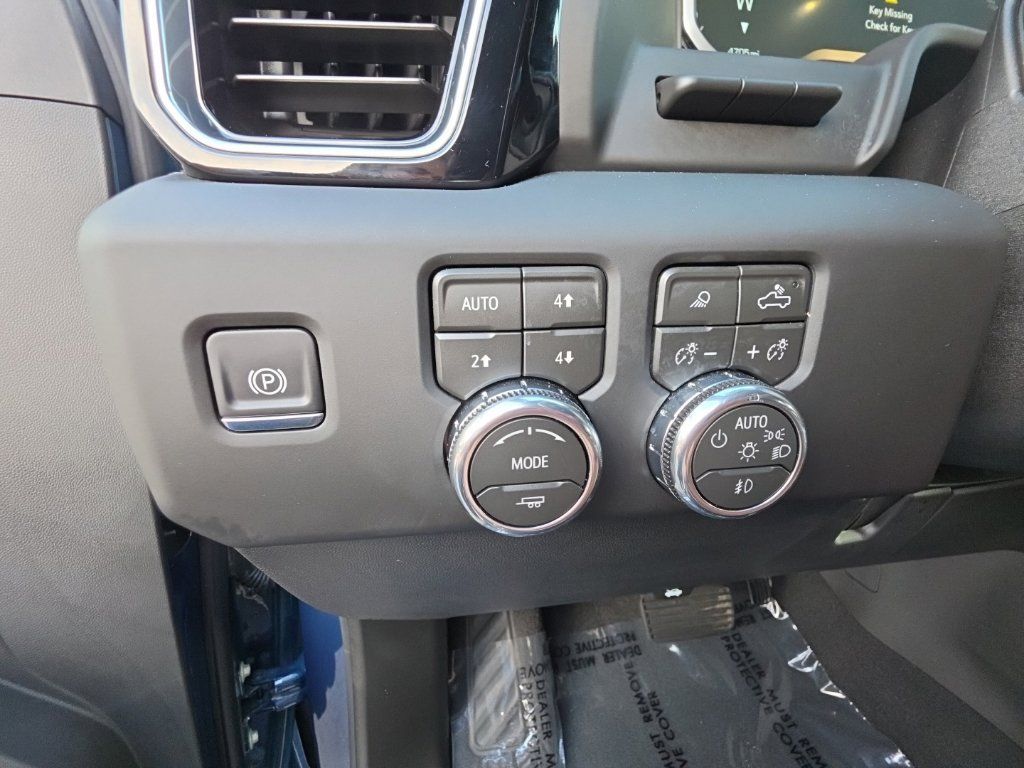 Used 2026 GMC Sierra 2500 Denali Ultimate w/ Max Trailering Package AWD/4WD image 25