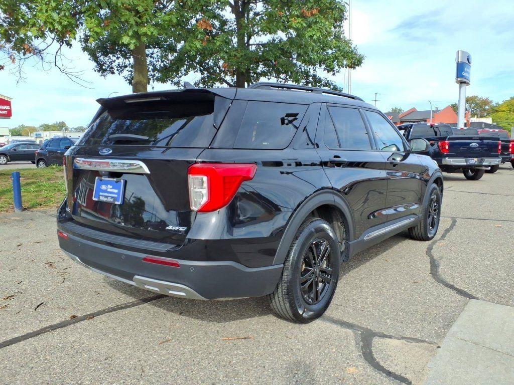 Certified 2023 Ford Explorer XLT w/ Equipment Group 202A AWD/4WD image 6