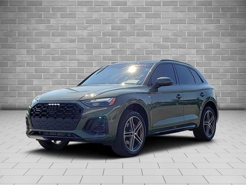 Used 2024 Audi Q5 e Premium Plus w/ Premium Plus Package image 1