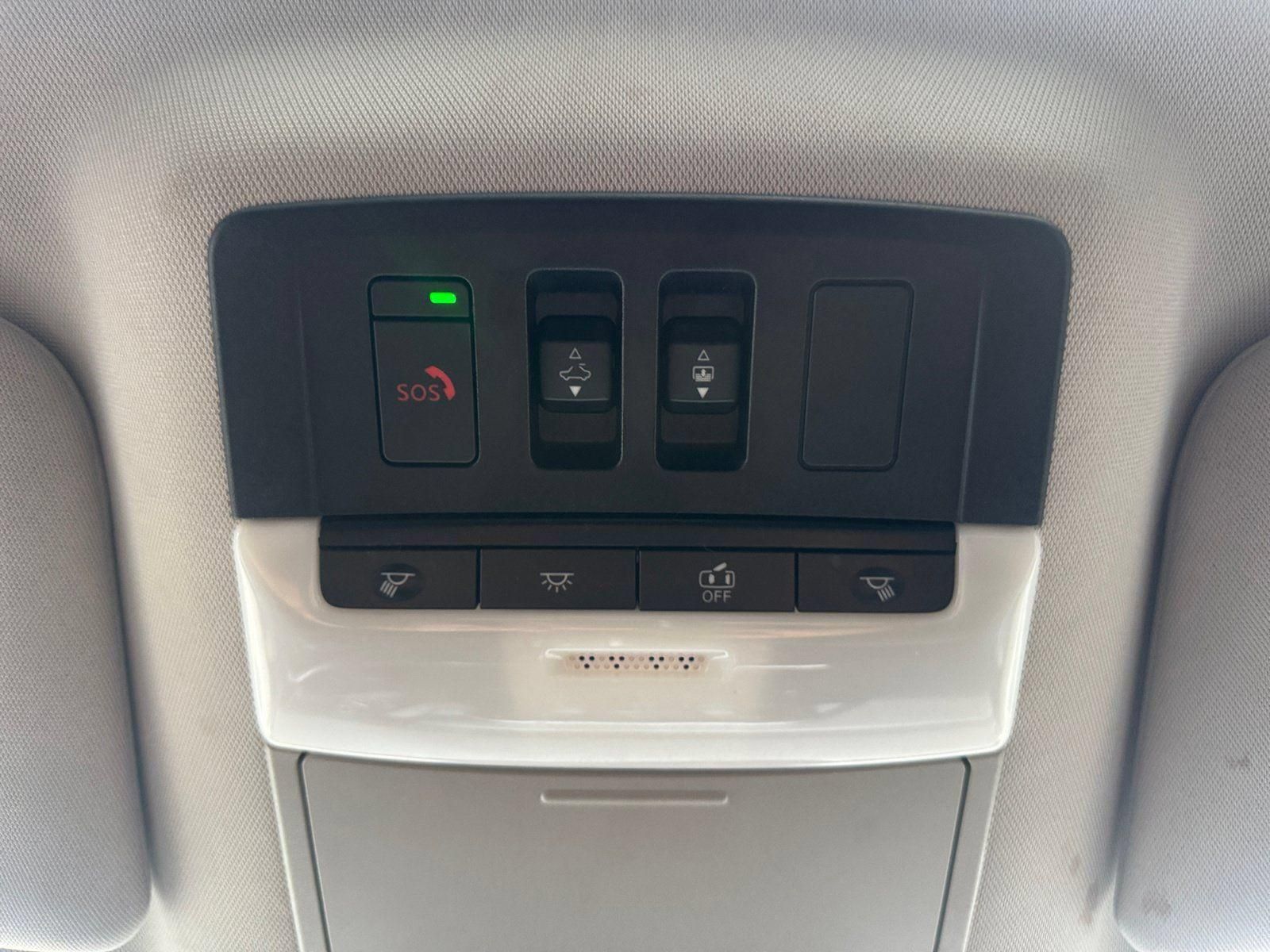 Used 2022 Nissan Pathfinder SL w/ SL Premium Package FWD image 27