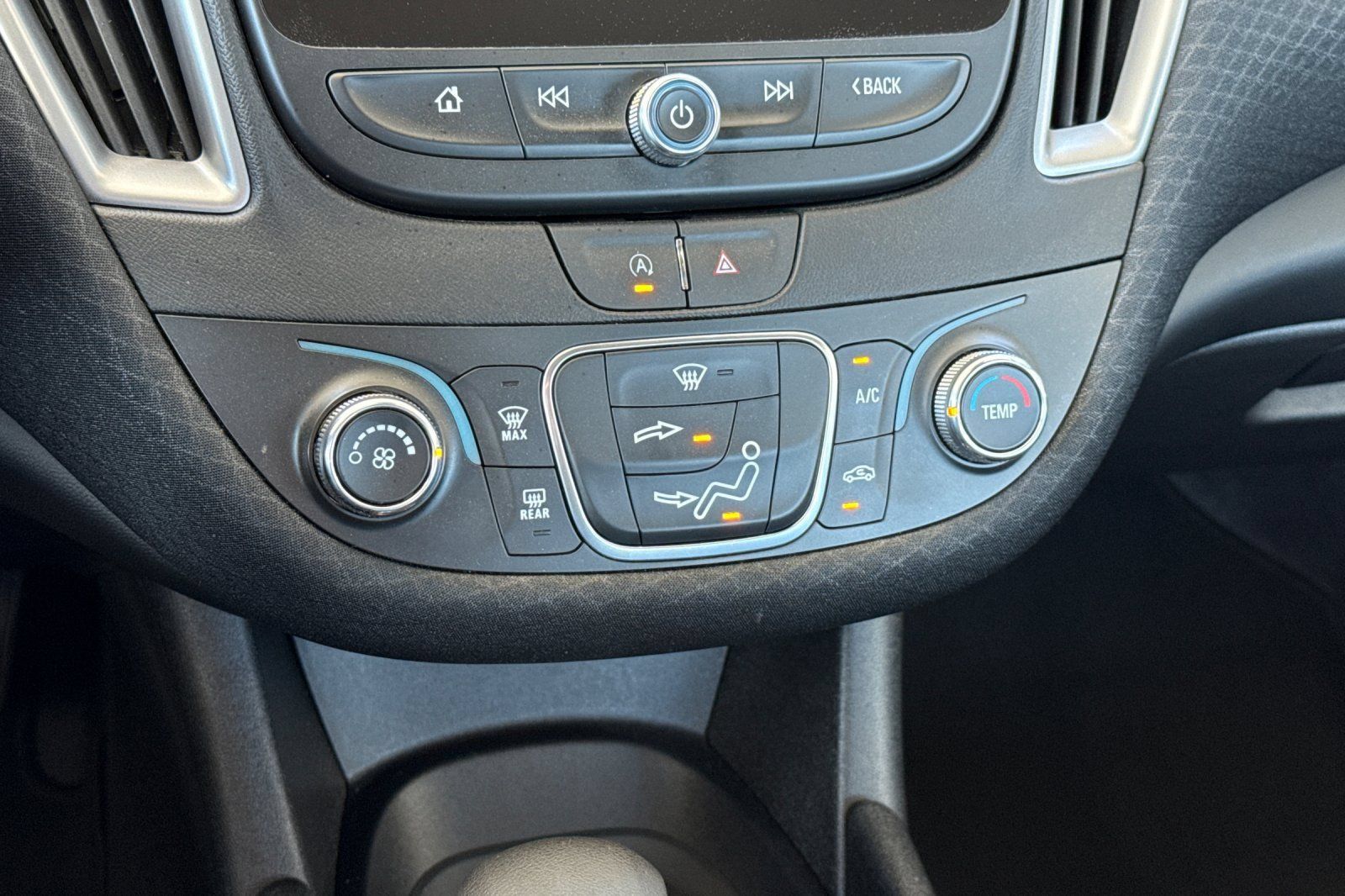 Used 2025 Chevrolet Malibu RS FWD image 29