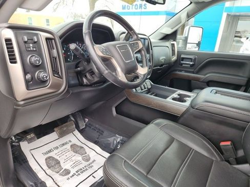 Used 2019 GMC Sierra 2500 Denali w/ Duramax Plus Package image 15