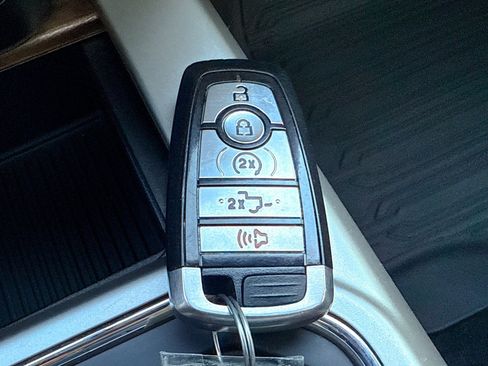 Used 2019 Ford F150 Lariat w/ Equipment Group 502A Luxury image 54