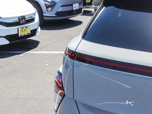 Certified 2024 Hyundai Kona SEL FWD image 8