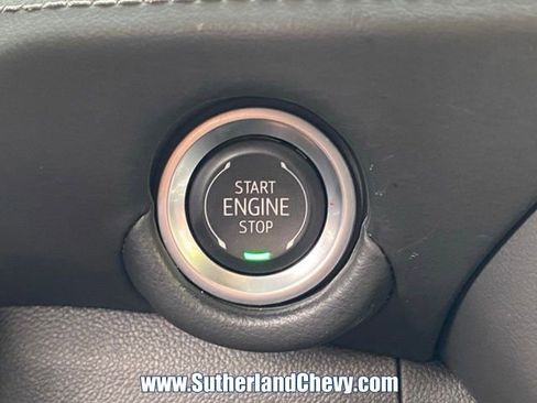 Used 2025 Chevrolet Suburban Z71 AWD/4WD image 25