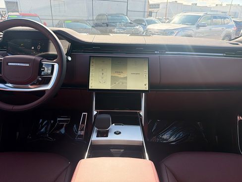 New 2026 Land Rover Range Rover SE image 19
