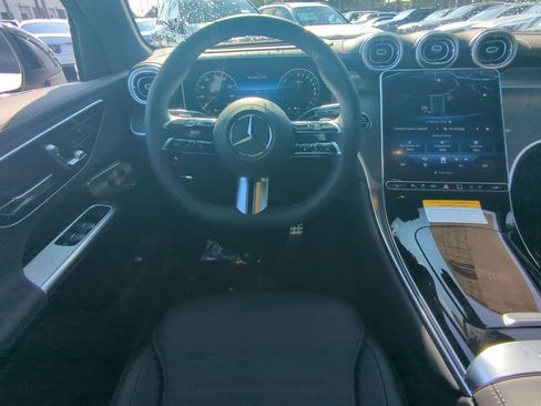 New 2025 Mercedes-Benz GLC 350e 4MATIC image 3