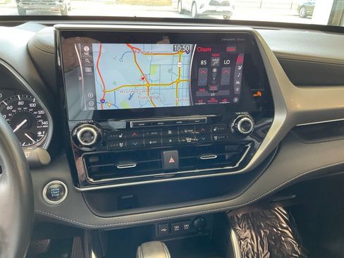 Used 2021 Toyota Highlander Platinum image 15