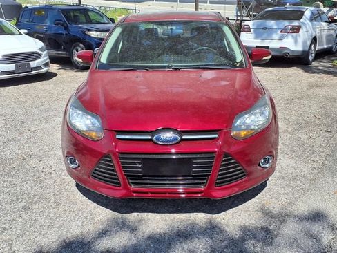 Used 2014 Ford Focus Titanium FWD image 2