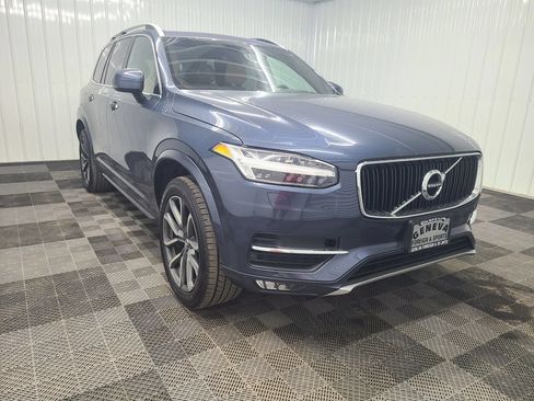 Used 2018 Volvo XC90 T5 Momentum w/ Momentum Plus Package AWD/4WD image 14