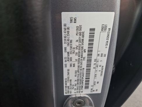 Certified 2023 Ford Escape ST-Line Elite w/ Class II Trailer Tow Package AWD/4WD image 32