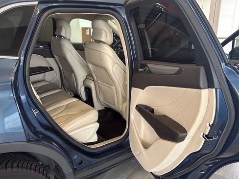 Used 2018 Lincoln MKC Premiere FWD image 33