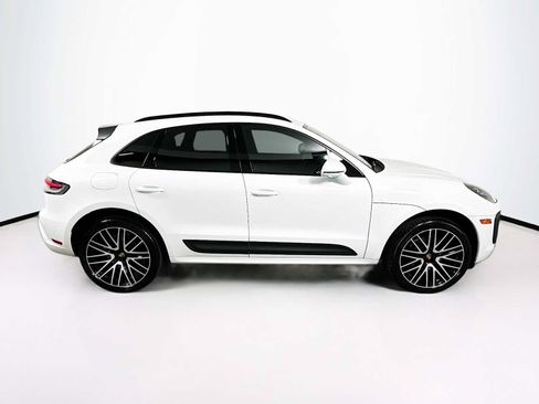 Certified 2026 Porsche Macan AWD/4WD image 8