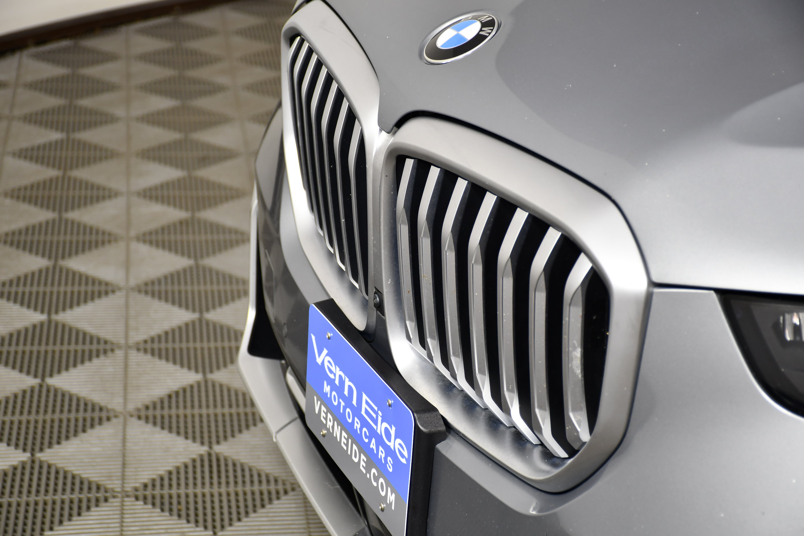 Used 2024 BMW X5 xDrive40i w/ Premium Package AWD/4WD image 11