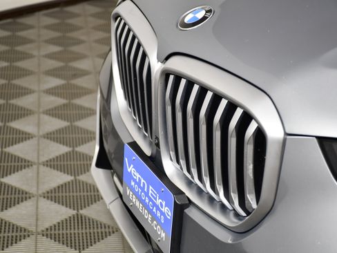 Used 2024 BMW X5 xDrive40i w/ Premium Package AWD/4WD image 11