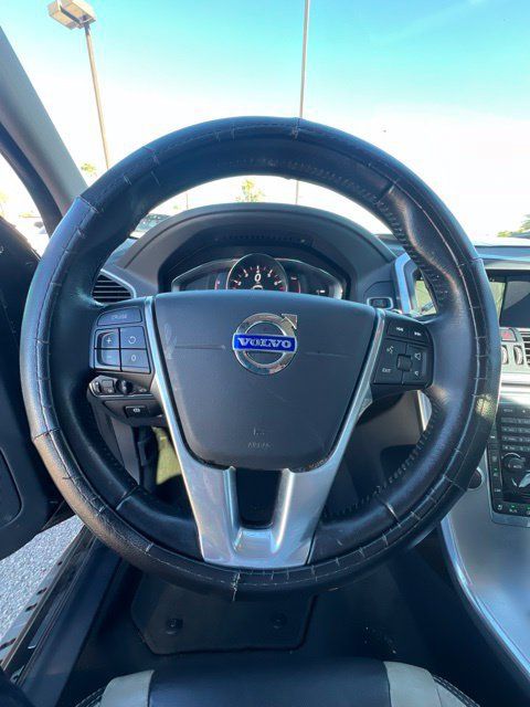 Used 2017 Volvo XC60 T6 Dynamic w/ Preferred Option Package AWD/4WD image 10