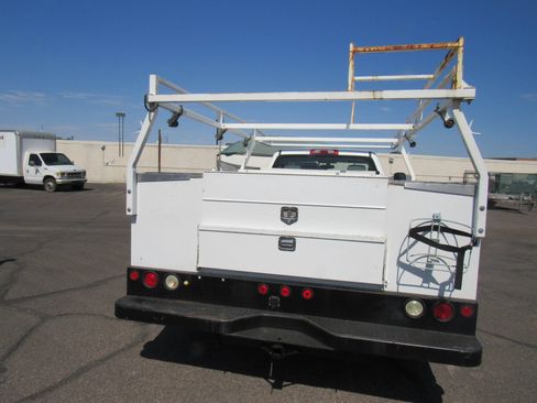 Used 2016 Chevrolet Silverado 3500 W/T RWD image 7