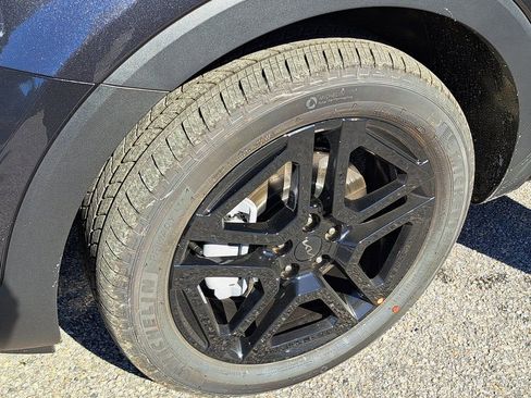 New 2025 Kia Telluride EX X-Line image 16