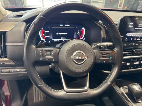 Certified 2023 Nissan Pathfinder Platinum image 8