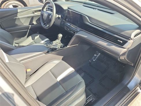 Used 2025 Toyota Camry SE image 17