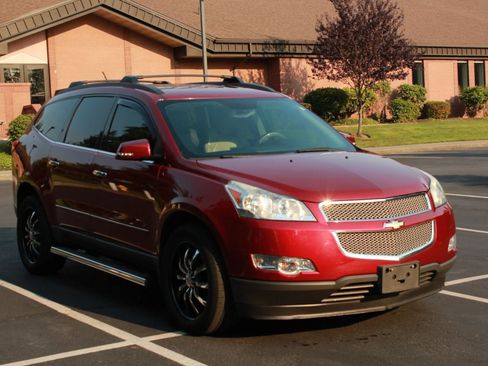 Used 2011 Chevrolet Traverse LTZ w/ LPO, 'HIT The Road' Package AWD/4WD image 3