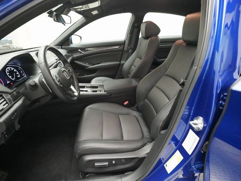 Used 2020 Honda Accord Sport image 7