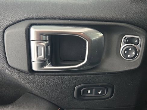 Used 2021 Jeep Gladiator Mojave image 29