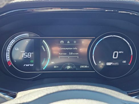 Certified 2022 Kia Niro EX FWD image 12