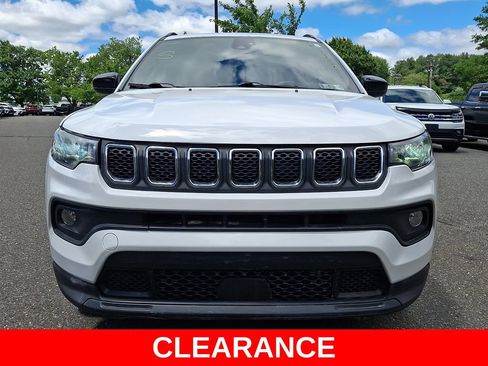 Used 2023 Jeep Compass Latitude AWD/4WD image 2
