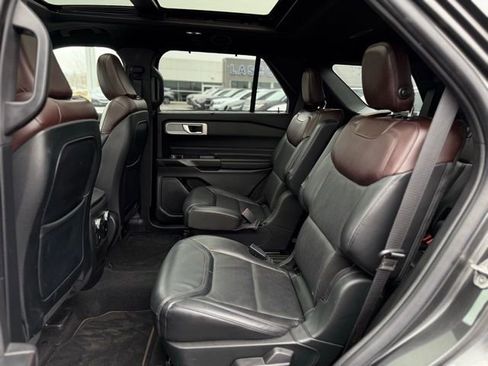 Certified 2020 Ford Explorer Platinum image 15