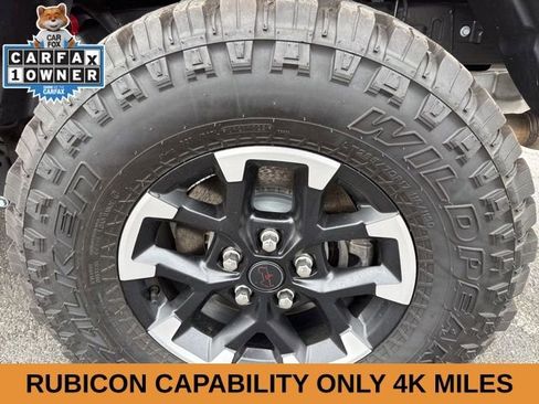 Used 2025 Jeep Gladiator Rubicon w/ Technology Group image 11