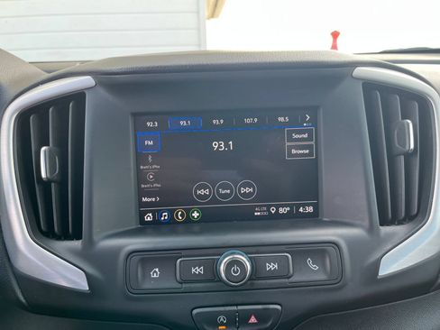 Used 2024 GMC Terrain SLE FWD image 19