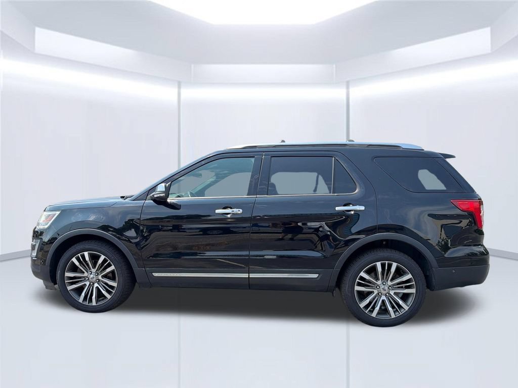 Used 2017 Ford Explorer Platinum AWD/4WD image 2