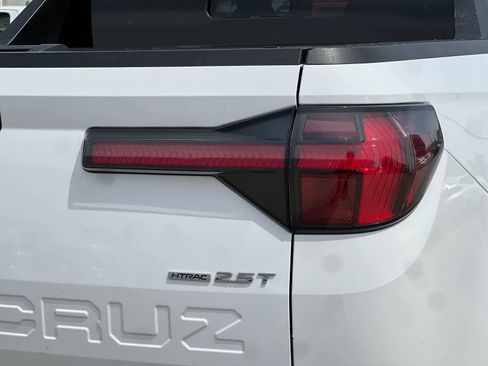 Used 2023 Hyundai Santa Cruz Limited image 28