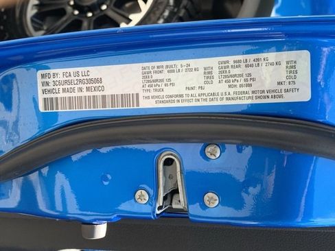 Used 2024 RAM 2500 Rebel w/ Safety Group image 38