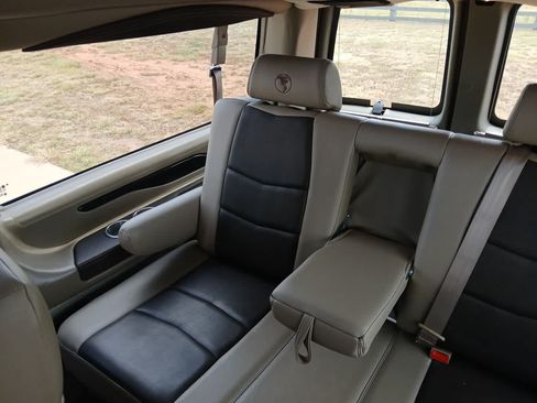 Used 2021 Chevrolet Express 2500 w/ Enhanced Convenience Package RWD image 84