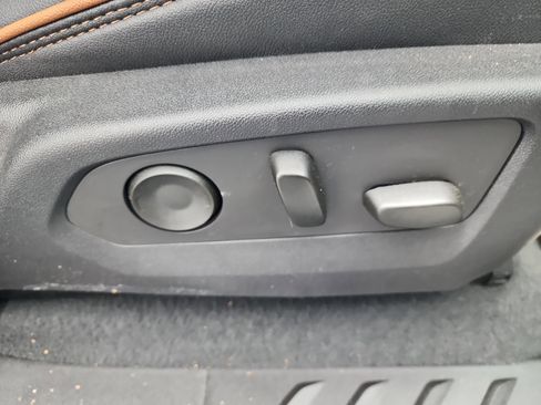 Certified 2023 GMC Canyon AT4 w/ AT4 Premium Package image 29