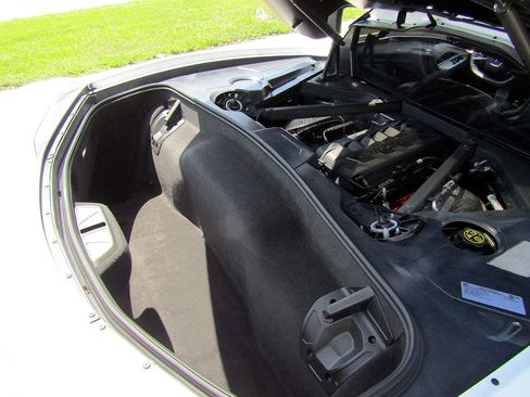 Used 2022 Chevrolet Corvette Stingray Preferred Cpe w/ Z51 Performance Package RWD image 21