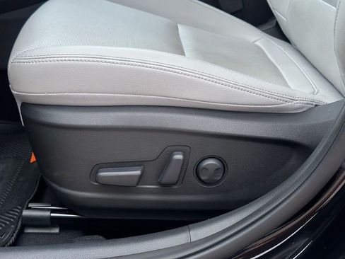Used 2023 Hyundai Kona Limited w/ Cargo Package FWD image 24