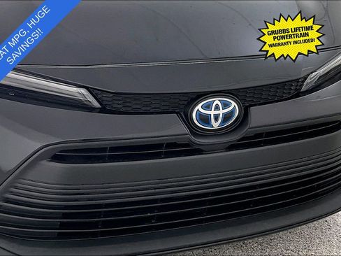 Used 2023 Toyota Corolla LE image 37