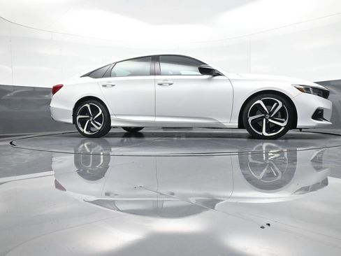 Certified 2022 Honda Accord Sport image 28