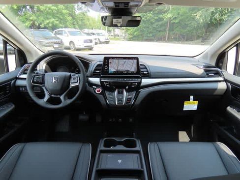 New 2026 Honda Odyssey Touring image 19