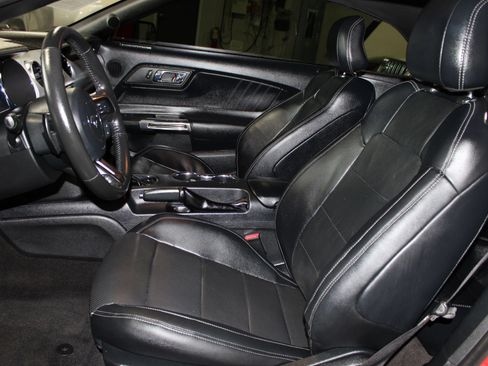 Used 2015 Ford Mustang Premium RWD image 27